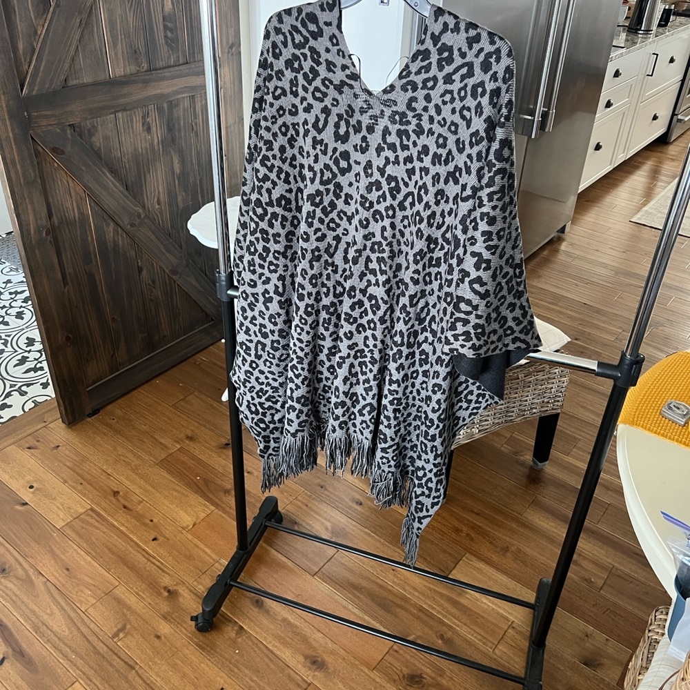 Leopard Print Fringe Poncho#1 - Picture 2 of 7